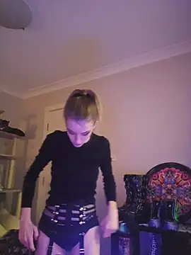 Snapshot of lonely_Cosplay_chick chatting on November 5, 2025, 4:54 pm lonely Cosplay chick online show from November 5, 2025, 4:54 pm