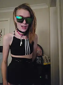 Snapshot of lonely_Cosplay_chick chatting on December 14, 2025, 12:11 pm lonely Cosplay chick online show from December 14, 2025, 12:11 pm