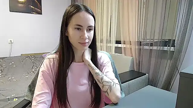 Chloe Skims online show from October 14, 2025, 6:08 pm