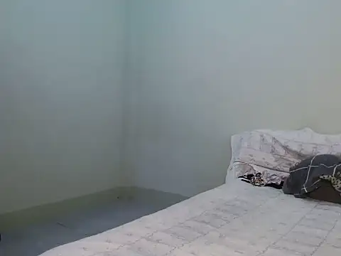 TeaseNPlease 13 online show from February 1, 2026, 9:24 pm