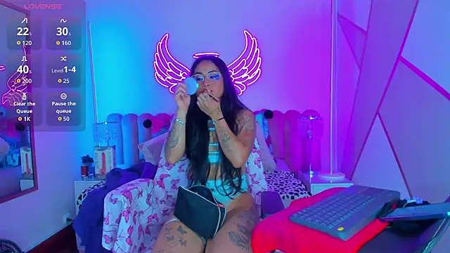 madisson 121 online show from February 6, 2026, 1:51 pm