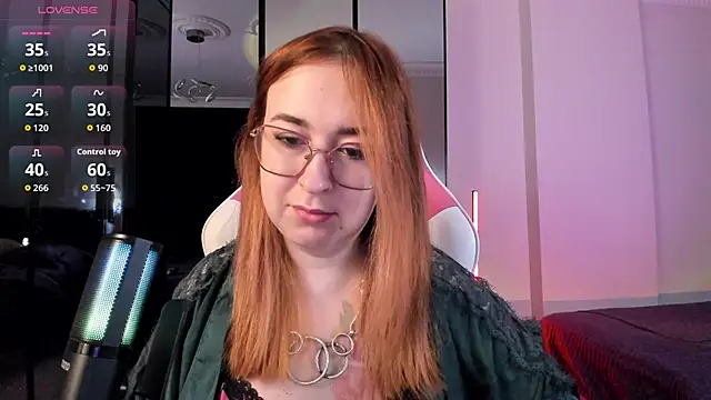 Snapshot of MissNyrra chatting on October 11, 2025, 2:29 pm MissNyrra online show from October 11, 2025, 2:29 pm