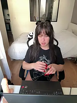 bebecita x online show from March 19, 2026, 10:26 am