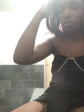 Lorennapires online show from February 12, 2026, 10:42 pm