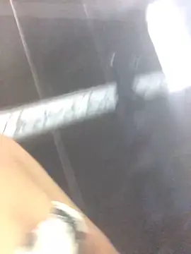 Lorennapires online show from April 19, 2026, 12:39 pm