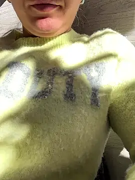 Daiana Andra online show from November 3, 2025, 9:24 am