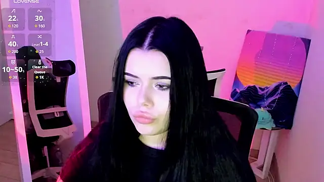 Mona Esty online show from February 11, 2026, 8:09 pm