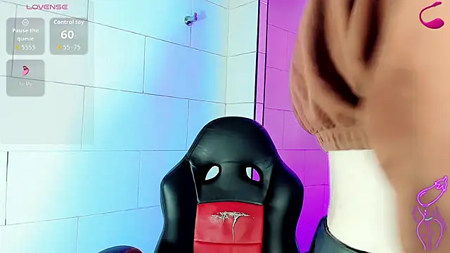 katalina-hot1 online show from December 1, 2025, 7:20 am