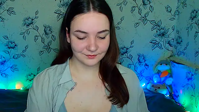 Snapshot of OliviaMontgommery chatting on June 3, 2026, 6:03 am OliviaMontgommery online show from June 3, 2026, 6:03 am