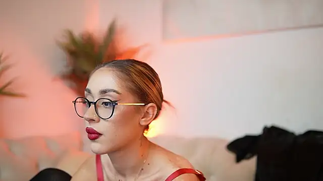 AileenKiss online show from October 29, 2025, 7:57 pm