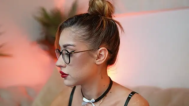 AileenKiss online show from November 10, 2025, 7:08 pm