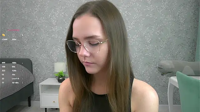 Snapshot of SweetSaraPie chatting on November 16, 2025, 7:18 pm SweetSaraPie online show from November 16, 2025, 7:18 pm