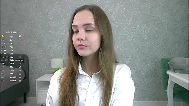 Snapshot of SweetSaraPie chatting on October 9, 2025, 7:03 pm SweetSaraPie online show from October 9, 2025, 7:03 pm