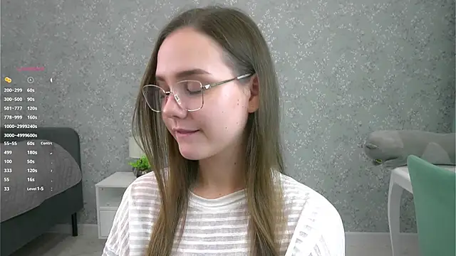 Snapshot of SweetSaraPie chatting on November 17, 2025, 7:29 pm SweetSaraPie online show from November 17, 2025, 7:29 pm