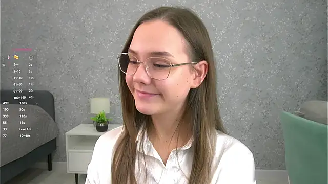 Snapshot of SweetSaraPie chatting on November 26, 2025, 7:36 pm SweetSaraPie online show from November 26, 2025, 7:36 pm