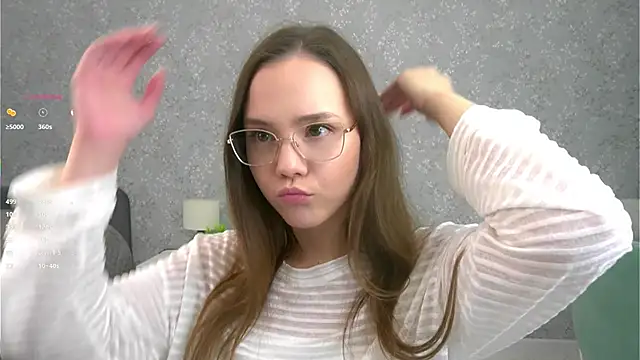 Snapshot of SweetSaraPie chatting on November 29, 2025, 7:47 pm SweetSaraPie online show from November 29, 2025, 7:47 pm