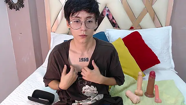 Snapshot of Teddy_Jacobs chatting on November 27, 2025, 8:42 pm Teddy Jacobs online show from November 27, 2025, 8:42 pm