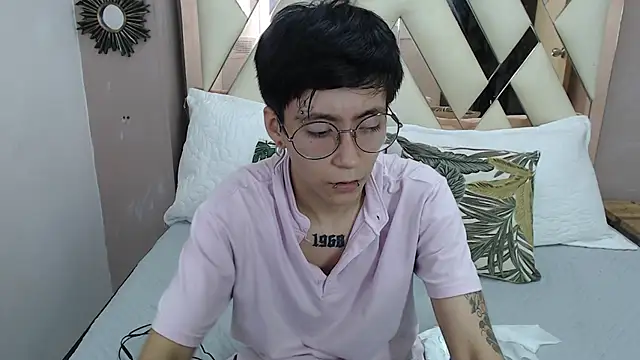 Snapshot of Teddy_Jacobs chatting on October 7, 2025, 7:48 pm Teddy Jacobs online show from October 7, 2025, 7:48 pm