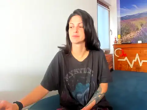 anissawhitenss online show from October 21, 2025, 7:52 am