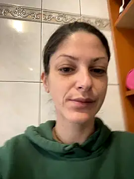 anissawhitenss online show from November 21, 2025, 9:41 am