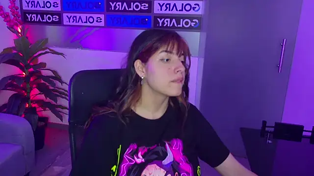 Violetta Swett  online show from November 18, 2025, 2:53 pm