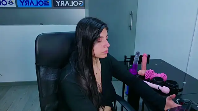 Violetta Swett  online show from November 1, 2025, 12:21 pm