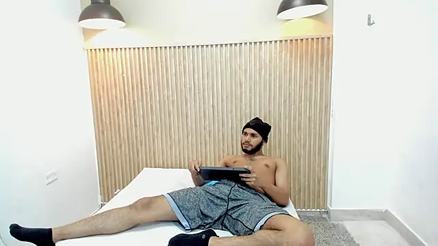Snapshot of Adamss_23 chatting on October 8, 2025, 8:09 pm Adamss 23 online show from October 8, 2025, 8:09 pm