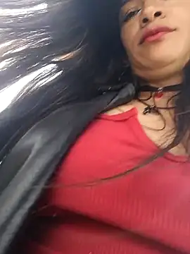 Alanna Foxx  online show from December 5, 2025, 3:54 pm