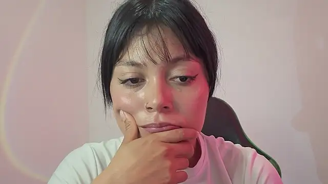 Qadeshoficial online show from March 31, 2026, 6:43 pm