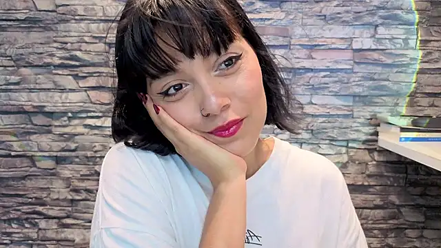 Qadeshoficial online show from November 2, 2025, 9:09 pm