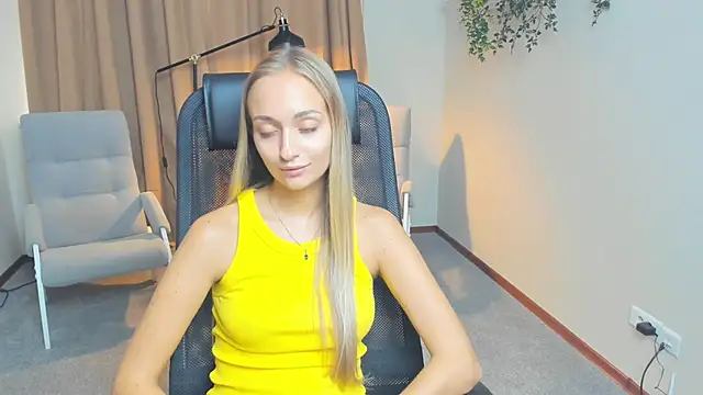 Snapshot of MikeDreese chatting on October 14, 2025, 11:33 am MikeDreese online show from October 14, 2025, 11:33 am