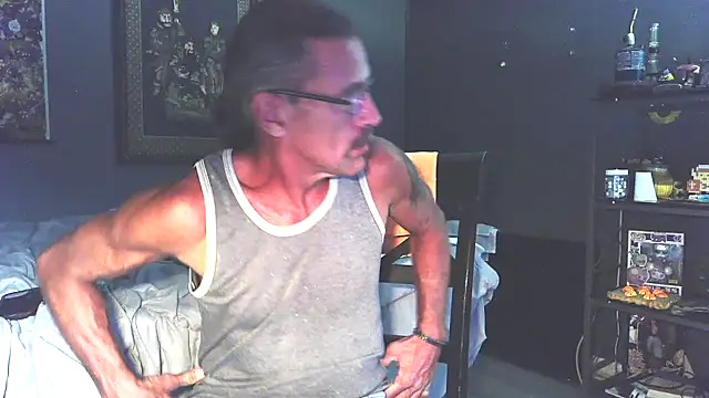 Snapshot of Tommy_Love23 chatting on March 17, 2026, 2:58 am Tommy Love23 online show from March 17, 2026, 2:58 am