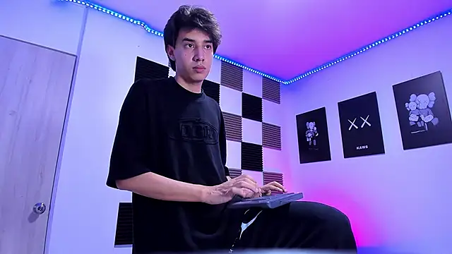 jeycobb online show from March 31, 2026, 3:41 am