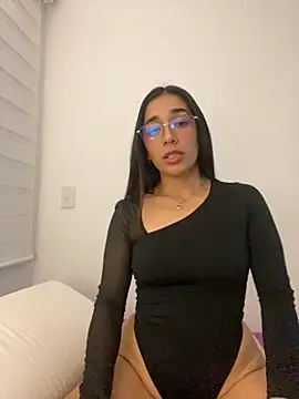 Snapshot of SabrinaEvanss_ chatting on October 30, 2025, 11:01 pm SabrinaEvanss online show from October 30, 2025, 11:01 pm