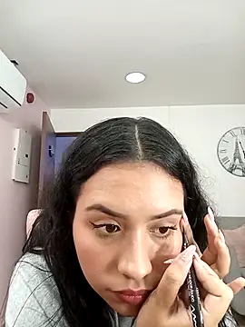 VictoriaVixxen online show from October 13, 2025, 2:57 am