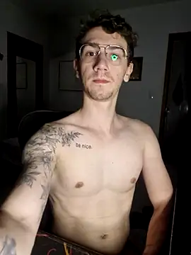 Snapshot of SweetGoodBoy22 chatting on November 9, 2025, 10:58 pm SweetGoodBoy22 online show from November 9, 2025, 10:58 pm