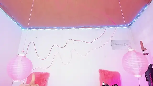 Snapshot of shannon_kinne_ chatting on December 14, 2025, 1:17 pm shannon kinne online show from December 14, 2025, 1:17 pm