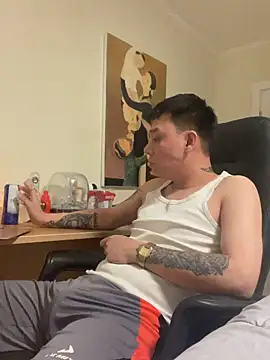 latava online show from October 3, 2025, 7:59 pm