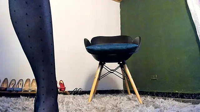 Snapshot of Velourmuse chatting on November 6, 2025, 12:14 am Velourmuse online show from November 6, 2025, 12:14 am