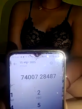 CUT MOM online show from October 15, 2025, 4:48 pm