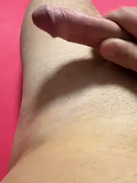 Snapshot of GiNo_93 chatting on November 10, 2025, 4:23 pm GiNo 93 online show from November 10, 2025, 4:23 pm