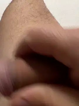 Snapshot of GiNo_93 chatting on October 27, 2025, 1:34 pm GiNo 93 online show from October 27, 2025, 1:34 pm