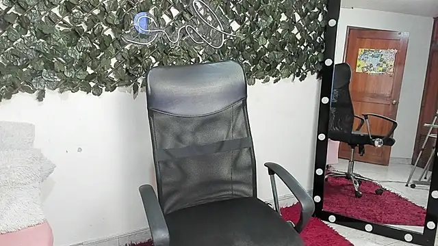 Samanta Ortiz online show from November 20, 2025, 7:58 pm