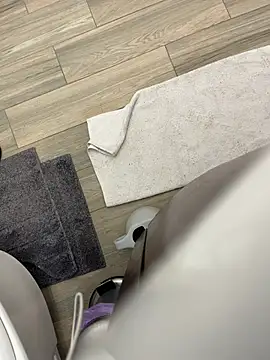 4dagals online show from April 14, 2026, 6:13 pm