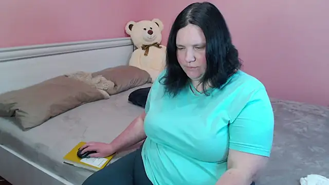  alexandra ray  online show from January 12, 2026, 2:57 pm