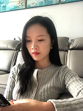 Mile-m online show from November 10, 2025, 7:02 am