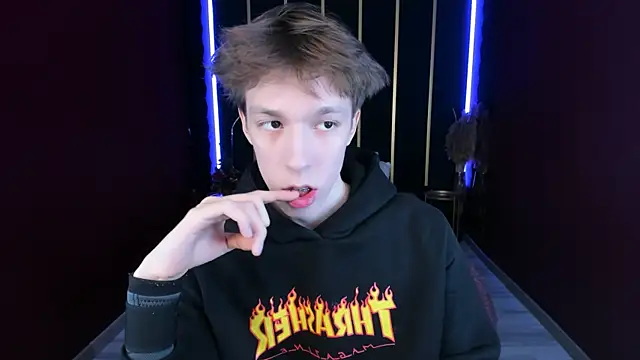 MarkBranston online show from December 16, 2025, 8:57 pm