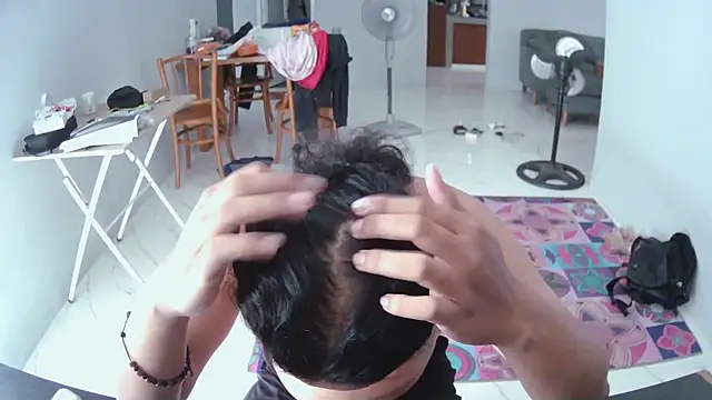 latexidn online show from November 29, 2025, 3:06 am