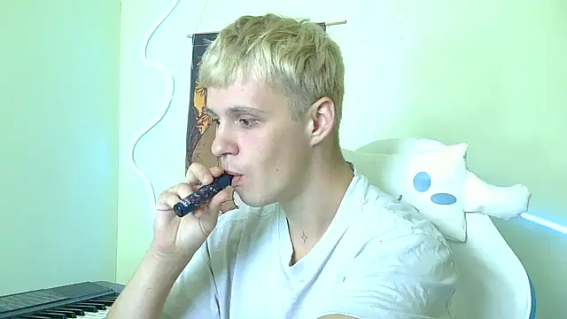  Timmy Boy  online show from October 5, 2025, 11:12 am