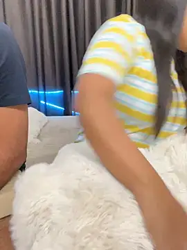 vickyandtania online show from February 21, 2026, 5:15 pm